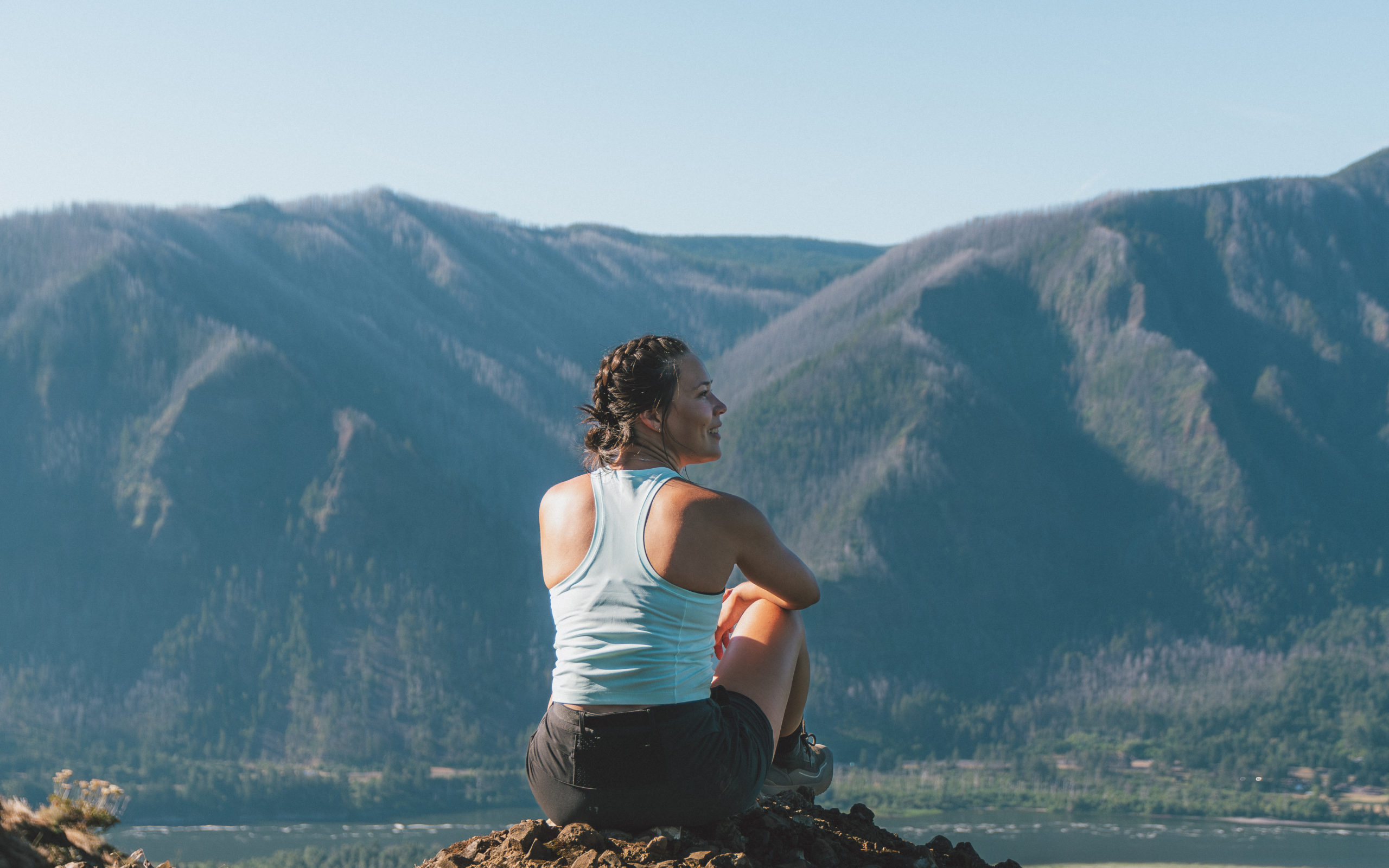 hiking hamilton mountain in the columbia river gorge in washington state